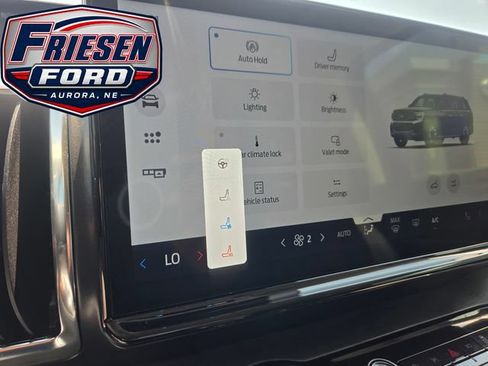 Used 2025 Ford Expedition Platinum w/ Driver's Package AWD/4WD image 21