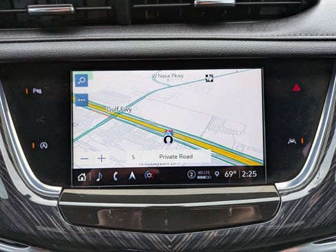 Used 2025 Cadillac XT6 Premium Luxury w/ LPO, Floor Liner Package image 19