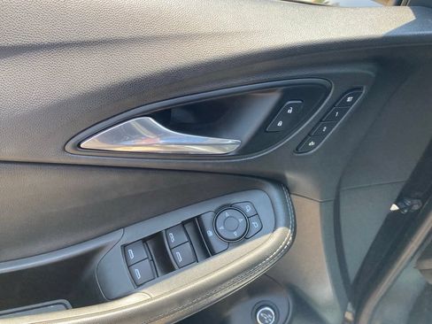 Used 2020 Buick Encore GX Essence AWD/4WD image 22
