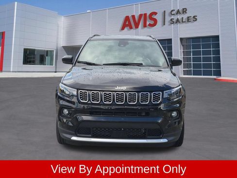Used 2025 Jeep Compass Limited AWD/4WD image 2