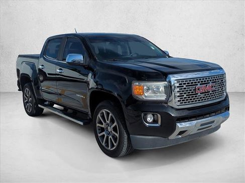 Used 2019 GMC Canyon Denali RWD image 3