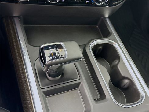 Used 2023 Chevrolet Silverado 1500 RST image 10