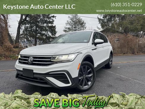 Used 2024 Volkswagen Tiguan SE AWD/4WD image 1