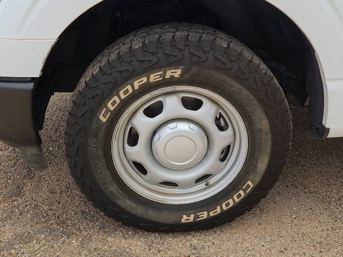 Used 2022 Ford F150 XL w/ Equipment Group 101A High AWD/4WD image 5