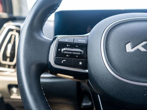 Used 2025 Kia Sorento S w/ Panoramic Sunroof Package image 19