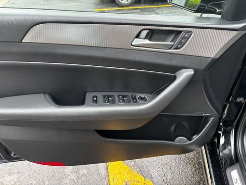 Used 2018 Hyundai Sonata Limited w/ Cargo Package FWD image 14