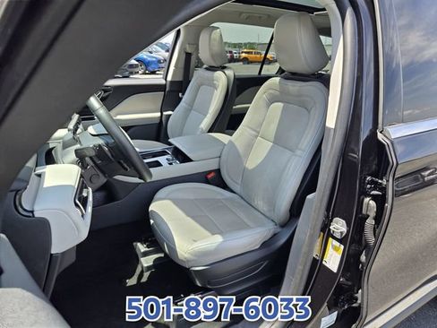 Certified 2025 Lincoln Aviator Reserve w/ Illumination Package RWD image 10