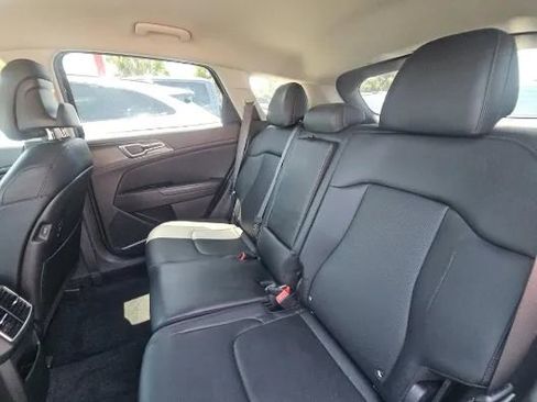 Used 2023 Kia Sportage EX FWD image 11