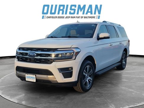 Used 2024 Ford Expedition Max Limited AWD/4WD image 2