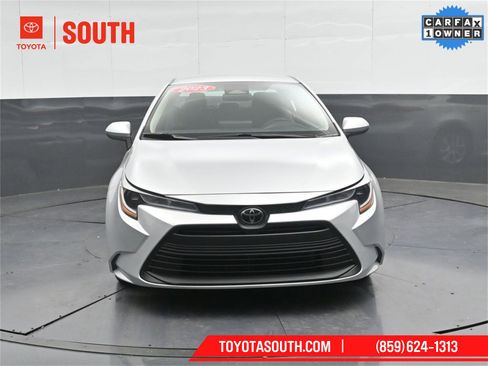 Used 2023 Toyota Corolla LE image 5