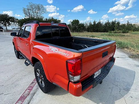 Used 2016 Toyota Tacoma TRD Sport w/ Towing Package RWD image 7