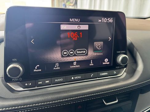 Used 2023 Nissan Rogue SV image 21