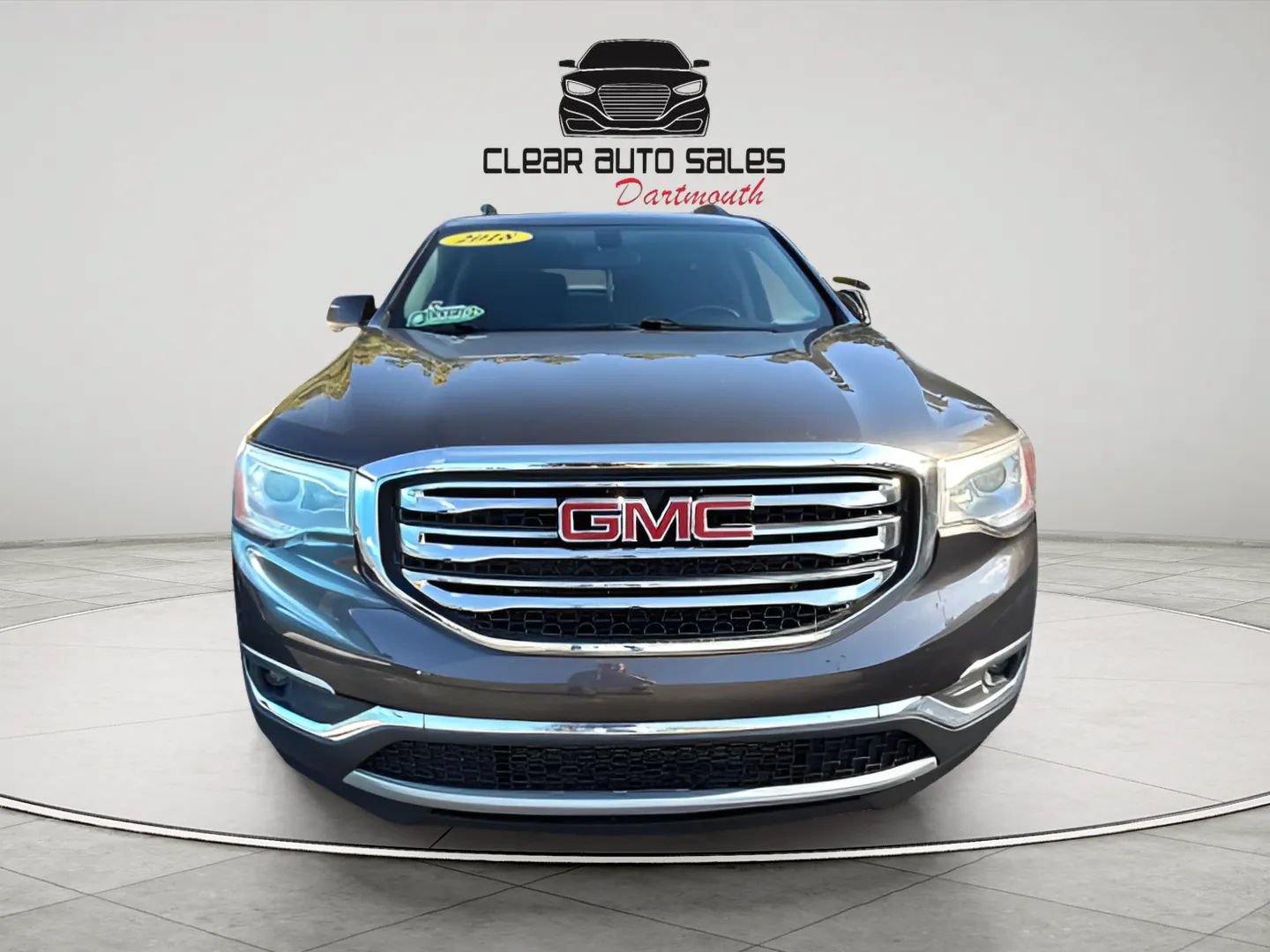 Used 2018 GMC Acadia SLE AWD/4WD image 1