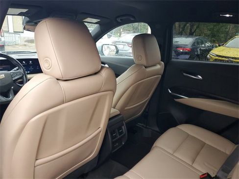 Used 2024 Cadillac XT4 Premium Luxury image 30
