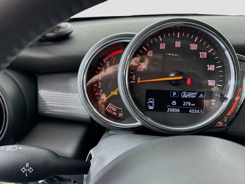 Used 2021 MINI Cooper 2-Door Hardtop FWD image 13
