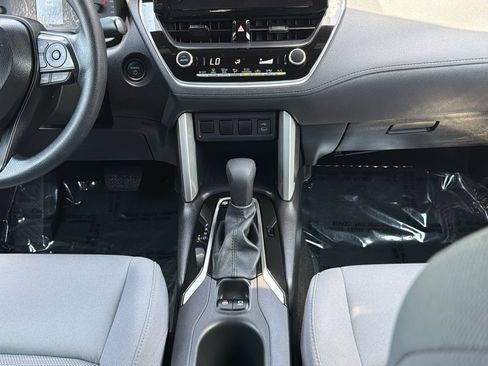Used 2025 Toyota Corolla Cross AWD Hybrid image 13