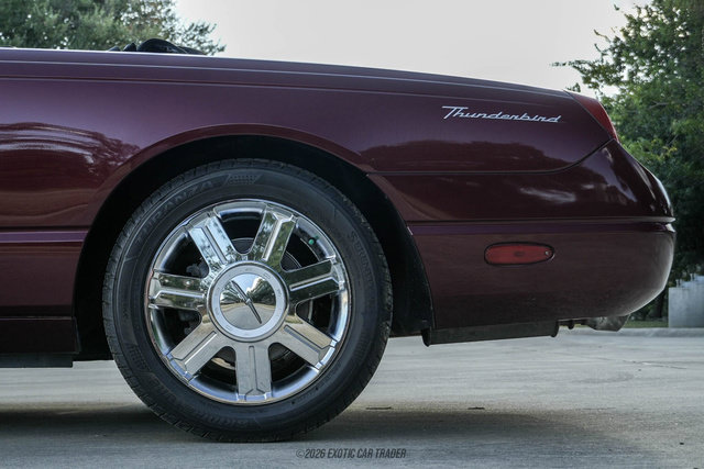 Used 2004 Ford Thunderbird RWD image 5