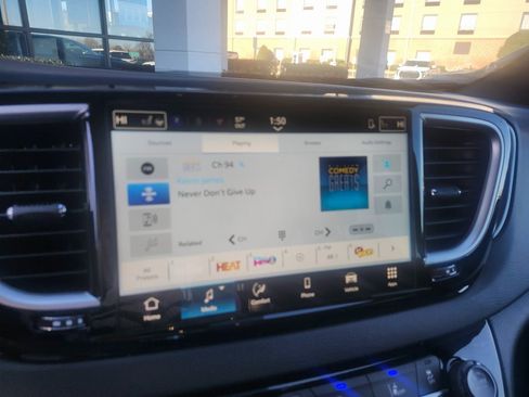 New 2026 Chrysler Voyager LX image 12