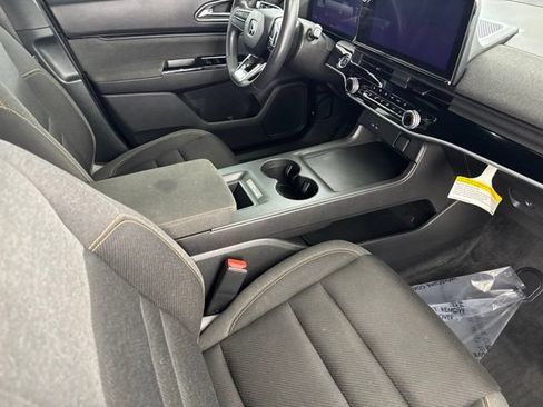 Used 2024 Honda Prologue EX image 25