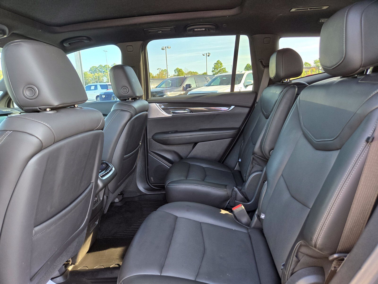 Used 2024 Cadillac XT6 Sport w/ Technology Package AWD/4WD image 13