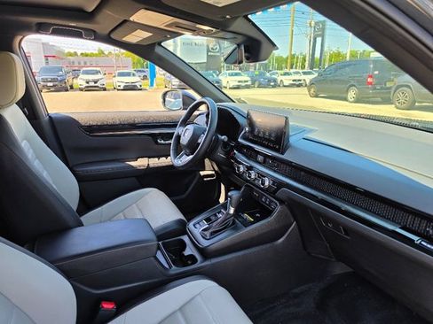 Used 2025 Honda CR-V Sport Touring image 11