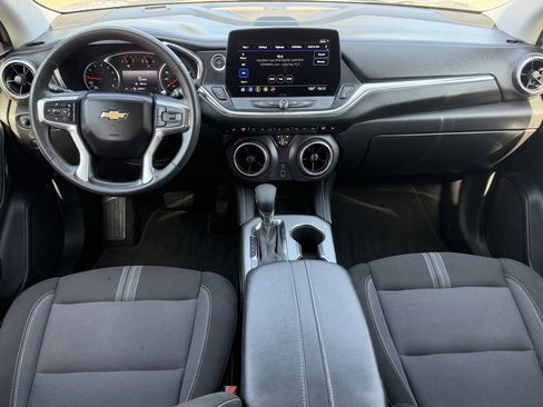 Used 2025 Chevrolet Blazer LT FWD image 10