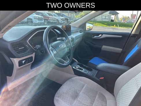 Used 2020 Ford Escape SE image 5