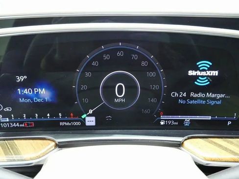 Used 2021 Cadillac Escalade Premium Luxury Platinum AWD/4WD image 18
