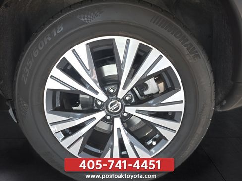 Used 2021 Nissan Rogue SV AWD/4WD image 32