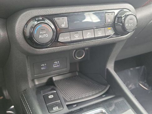 Certified 2023 Nissan Kicks SR w/ SR Premium Package FWD image 14