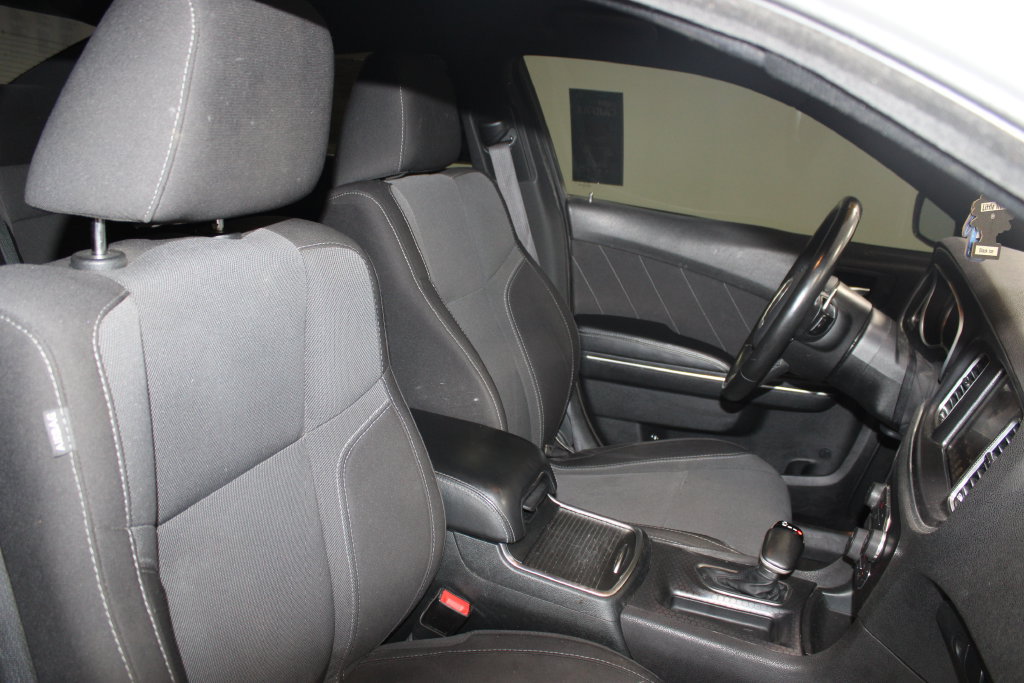 Used 2016 Dodge Charger R/T RWD image 22