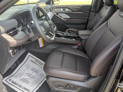 New 2026 Ford Explorer Platinum AWD/4WD image 13