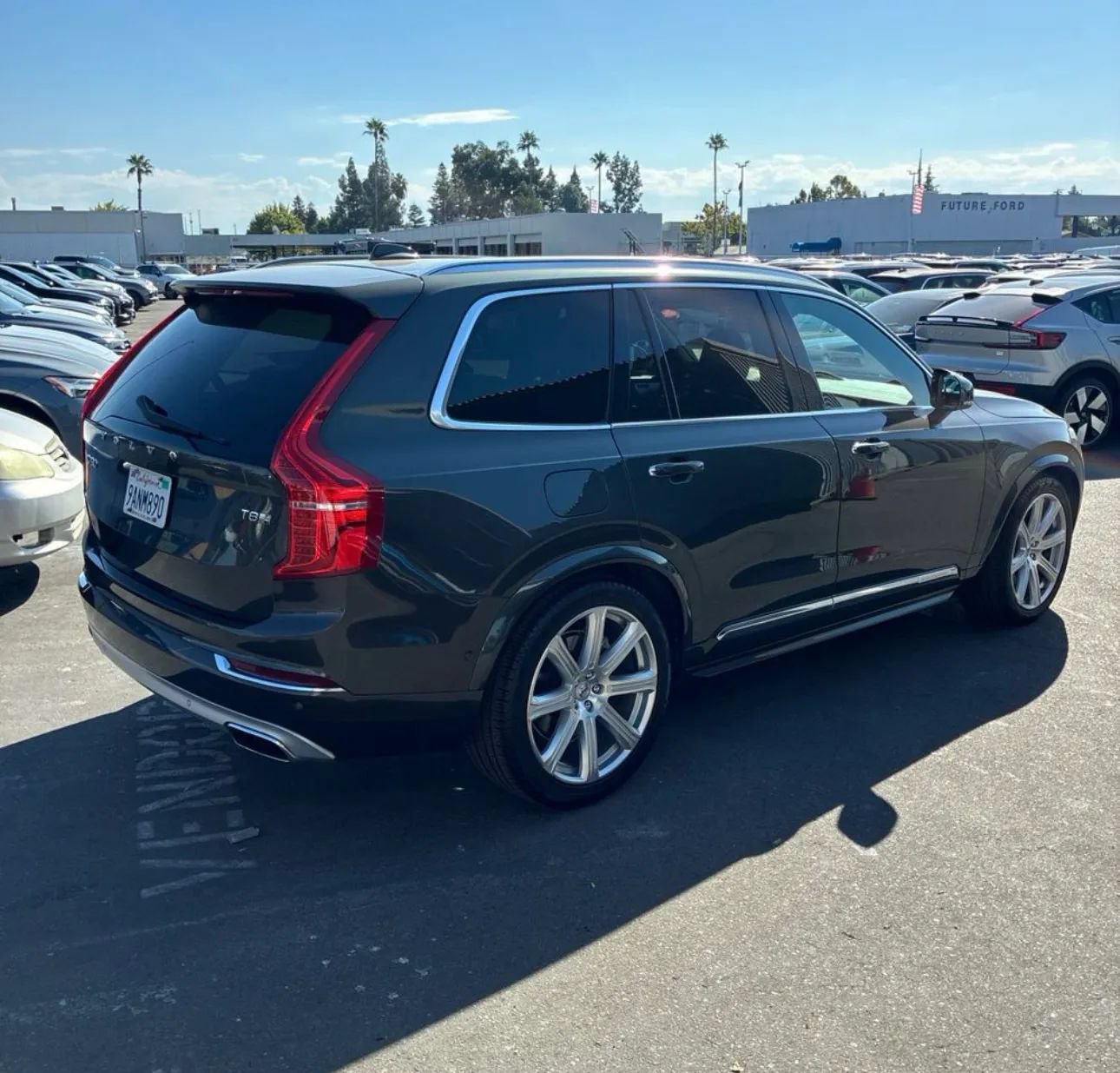 Used 2018 Volvo XC90 T8 Inscription w/ Convenience Package AWD/4WD image 5