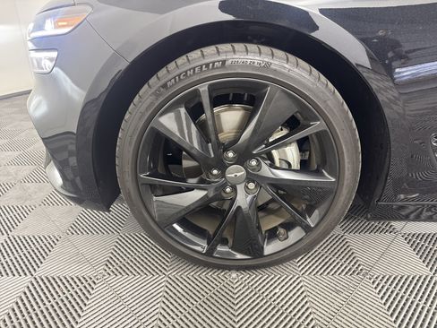 Used 2023 Genesis G70 2.0T w/ Sport Prestige Package RWD image 3