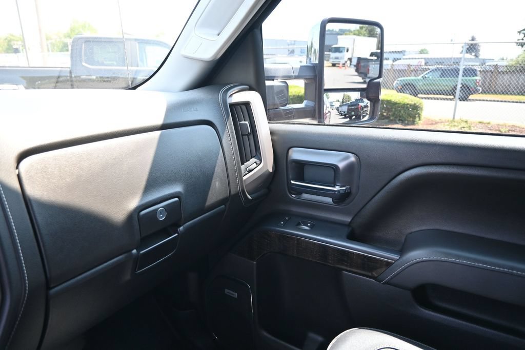 Used 2016 GMC Sierra 3500 Denali w/ Duramax Plus Package AWD/4WD image 26