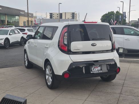 Used 2016 Kia Soul + FWD image 7