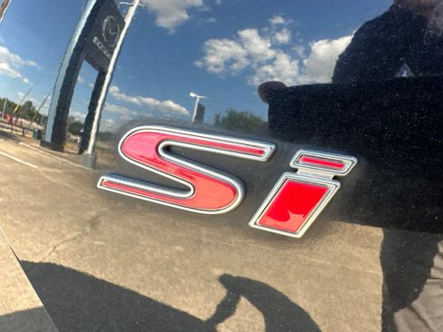 Used 2018 Honda Civic Si image 3