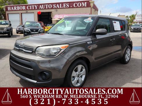 Used 2017 Kia Soul w/ Convenience Package image 1