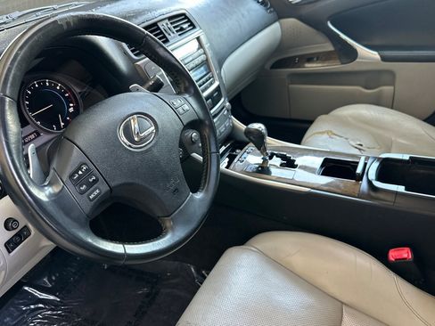 Used 2010 Lexus IS 250 RWD image 4