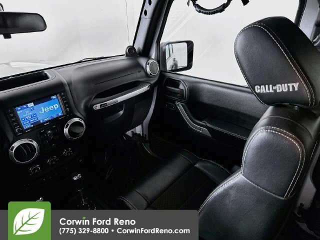 Used 2012 Jeep Wrangler Unlimited Rubicon AWD/4WD image 23