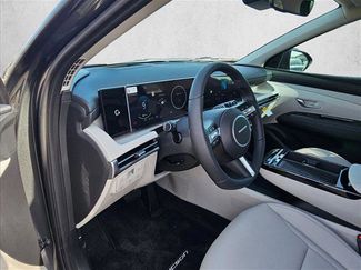 Used 2025 Hyundai Tucson Limited AWD/4WD video 3