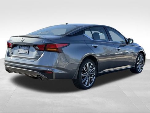 Used 2023 Nissan Altima 2.5 SL image 6
