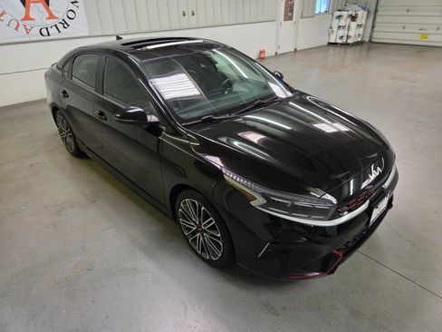 Used 2022 Kia Forte GT FWD image 11
