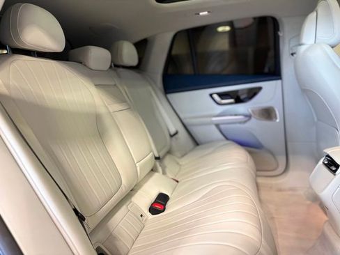 Used 2023 Mercedes-Benz EQE 500 4MATIC SUV image 23