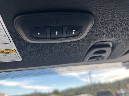 Used 2018 Jeep Wrangler Unlimited Sport S AWD/4WD image 26