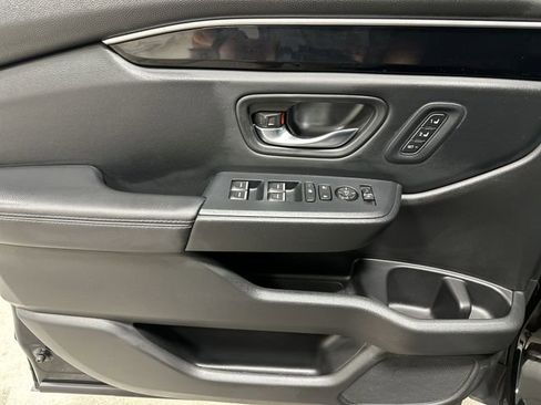 Used 2025 Honda Pilot EX-L image 17