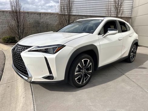 Used 2023 Lexus UX 250h AWD image 1