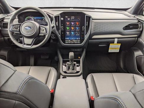 Used 2025 Subaru Forester Limited image 15