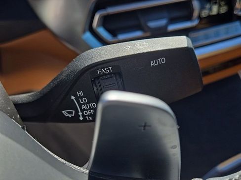 Used 2022 BMW 330i xDrive Sedan w/ M Sport Package image 26