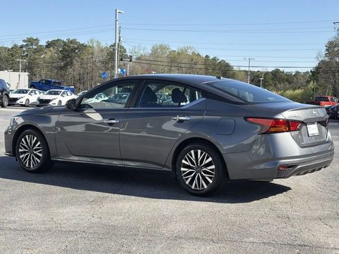 Certified 2025 Nissan Altima 2.5 SV image 21